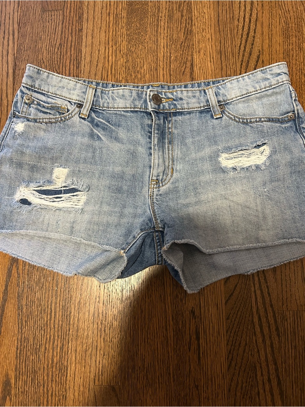 Gap Sexy Boyfriend Denim Shorts Distressed Cutoff Light Wash Size 10